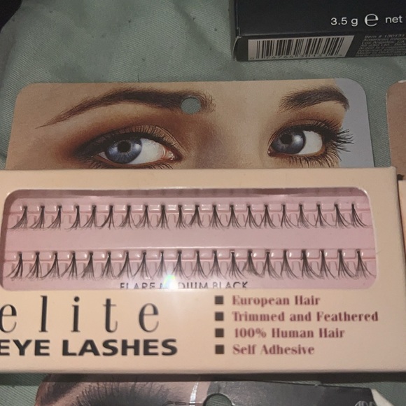 4pk lashes + 1pk clear lash adhesive - Picture 5 of 6